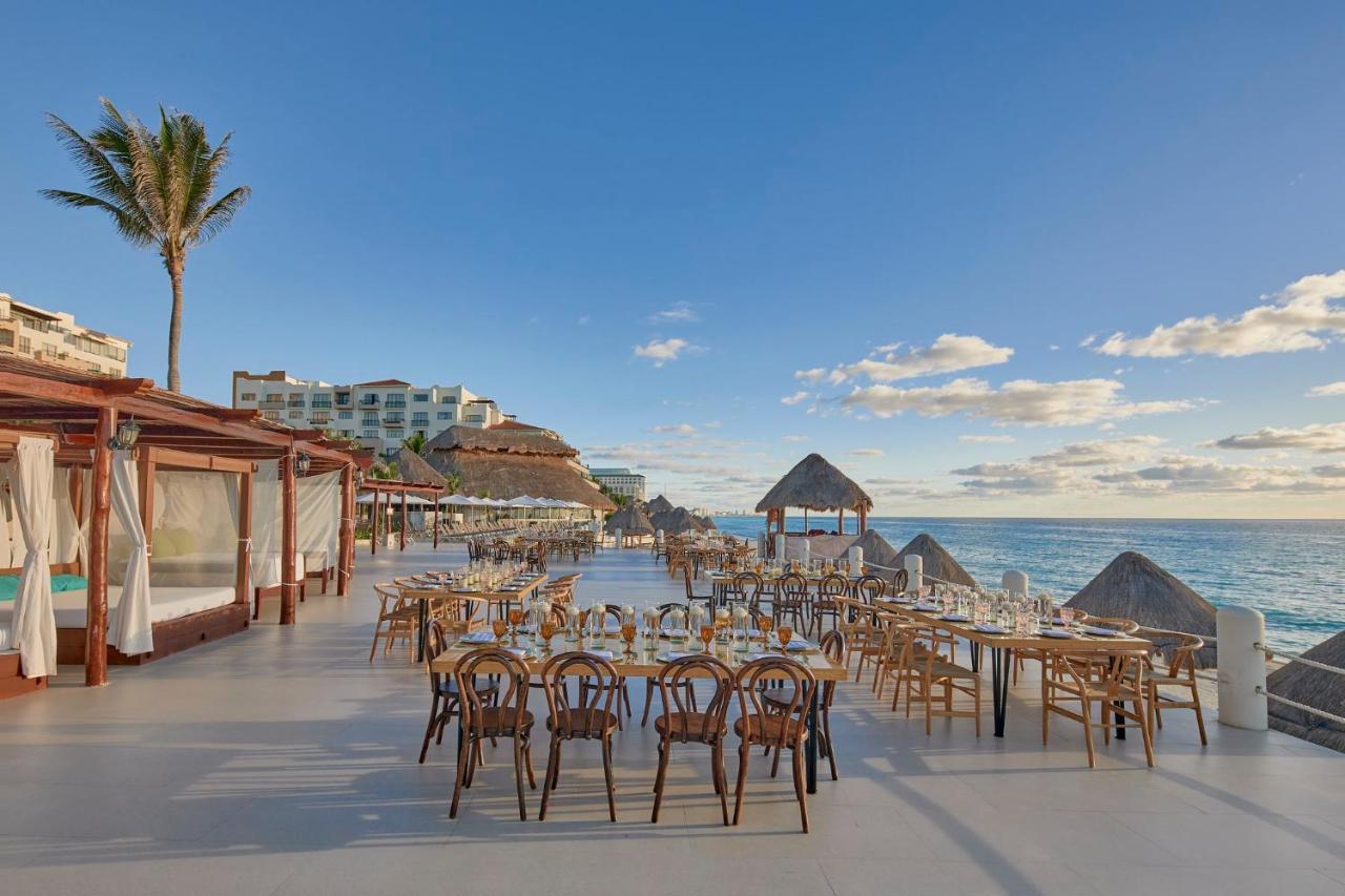 Fiesta Americana Condesa Cancun - All Inclusive Exterior foto Beachfront dining at the Grand at Moon Palace